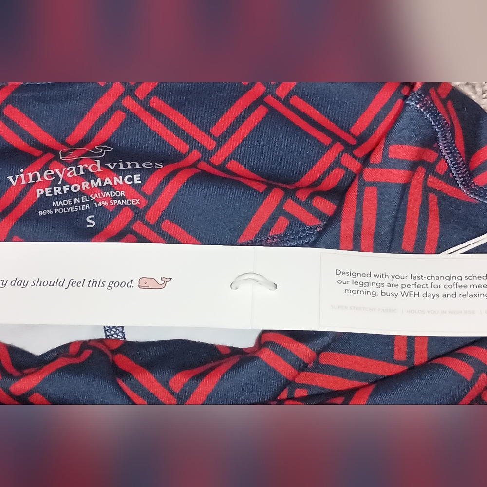 Women's Vineyard Vines Printed Performance Leggings Size Small Color Deep Bay... - Picture 2 of 3